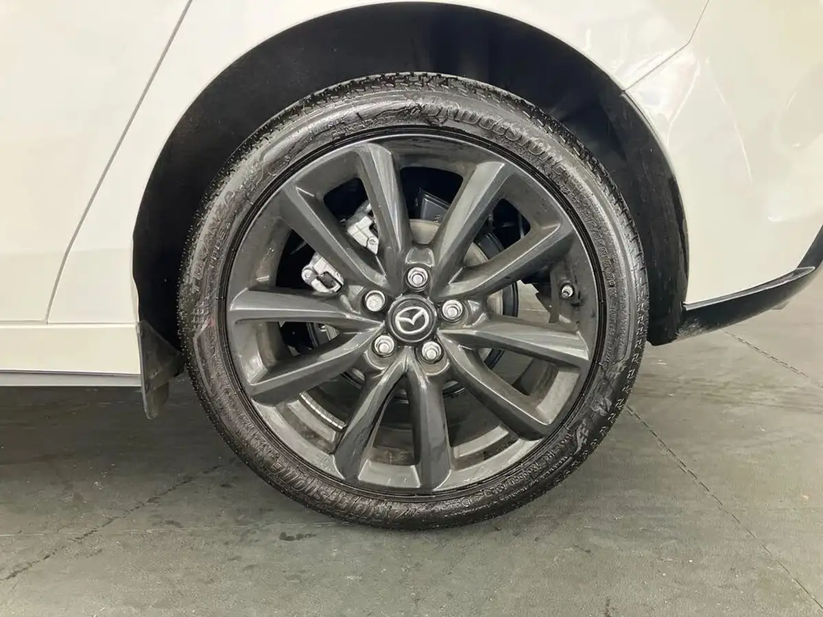 2024-mazda-mazda3-20-e-skyactiv-x-takumi-hatchback-5d-big-7