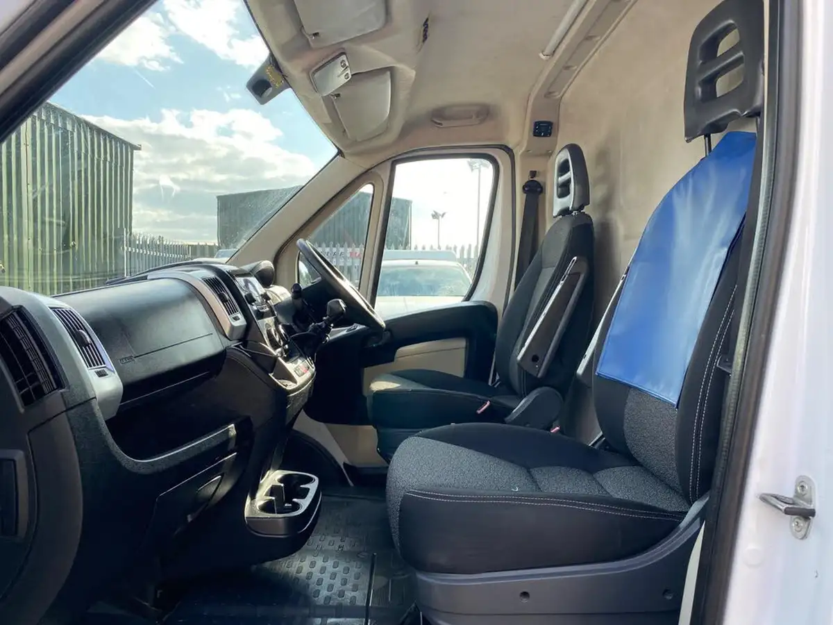 2017-fiat-ducato-20td-35-lh2-panel-big-8