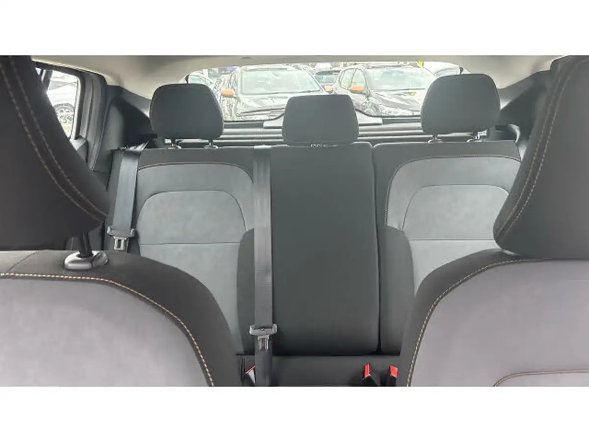 2024-dacia-sandero-stepway-10-tce-extreme-90bhp-big-14