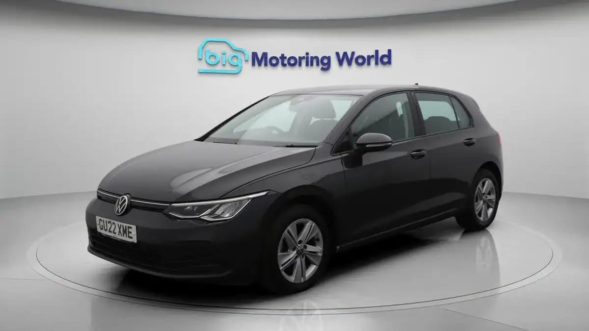 2022-volkswagen-golf-20tdi-life-hatchback-big-3