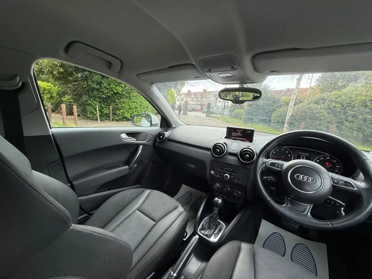 2013-audi-a1-14-tfsi-122ps-sportback-5d-1390cc-s-tronic-big-37