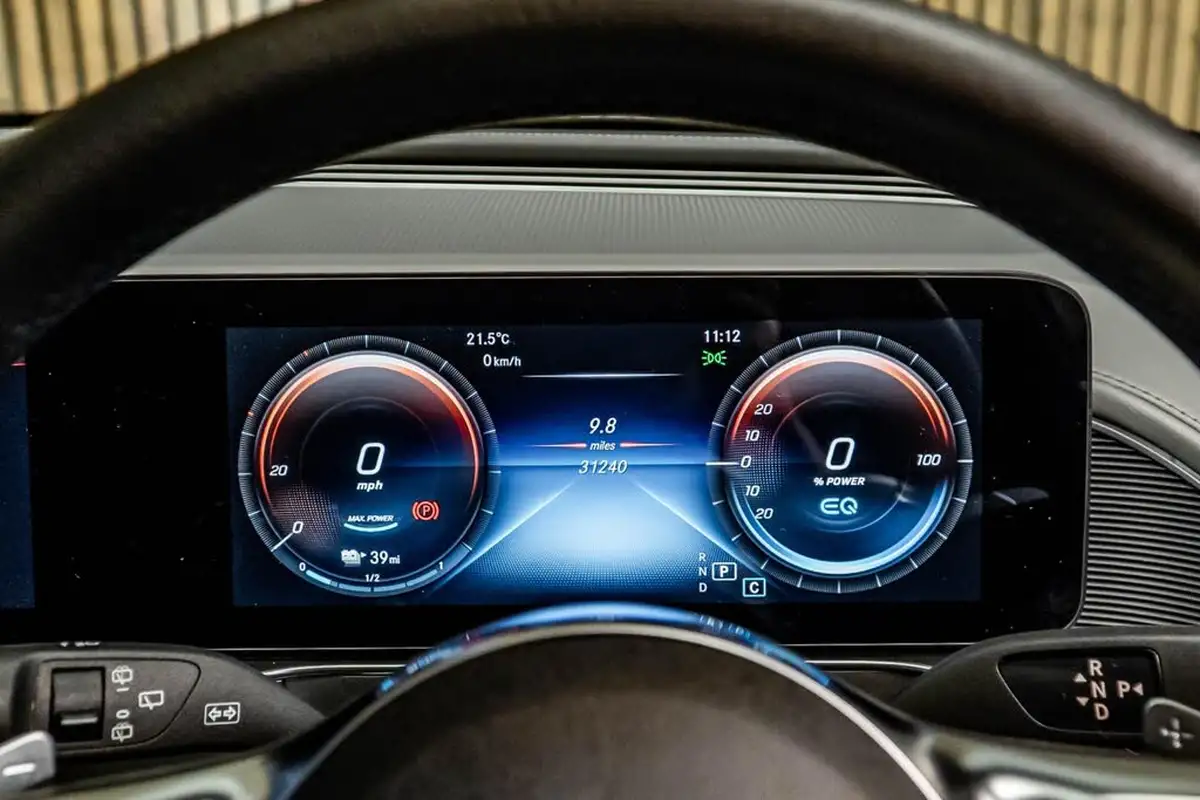 2021-mercedes-benz-eqc-e-eqc-400-amg-line-big-35