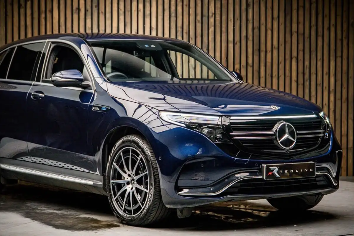 2021-mercedes-benz-eqc-e-eqc-400-amg-line-big-11