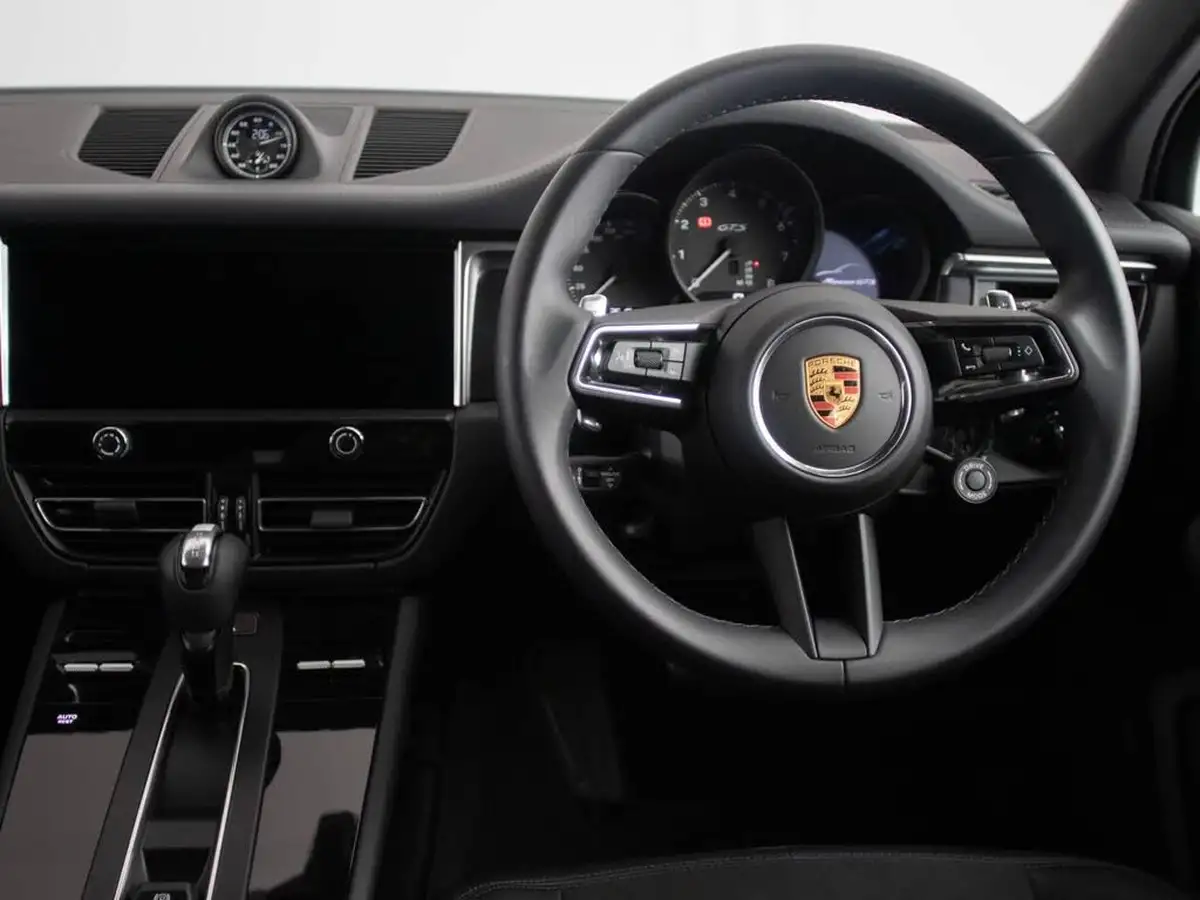 2023-porsche-macan-29-v6-gts-big-22
