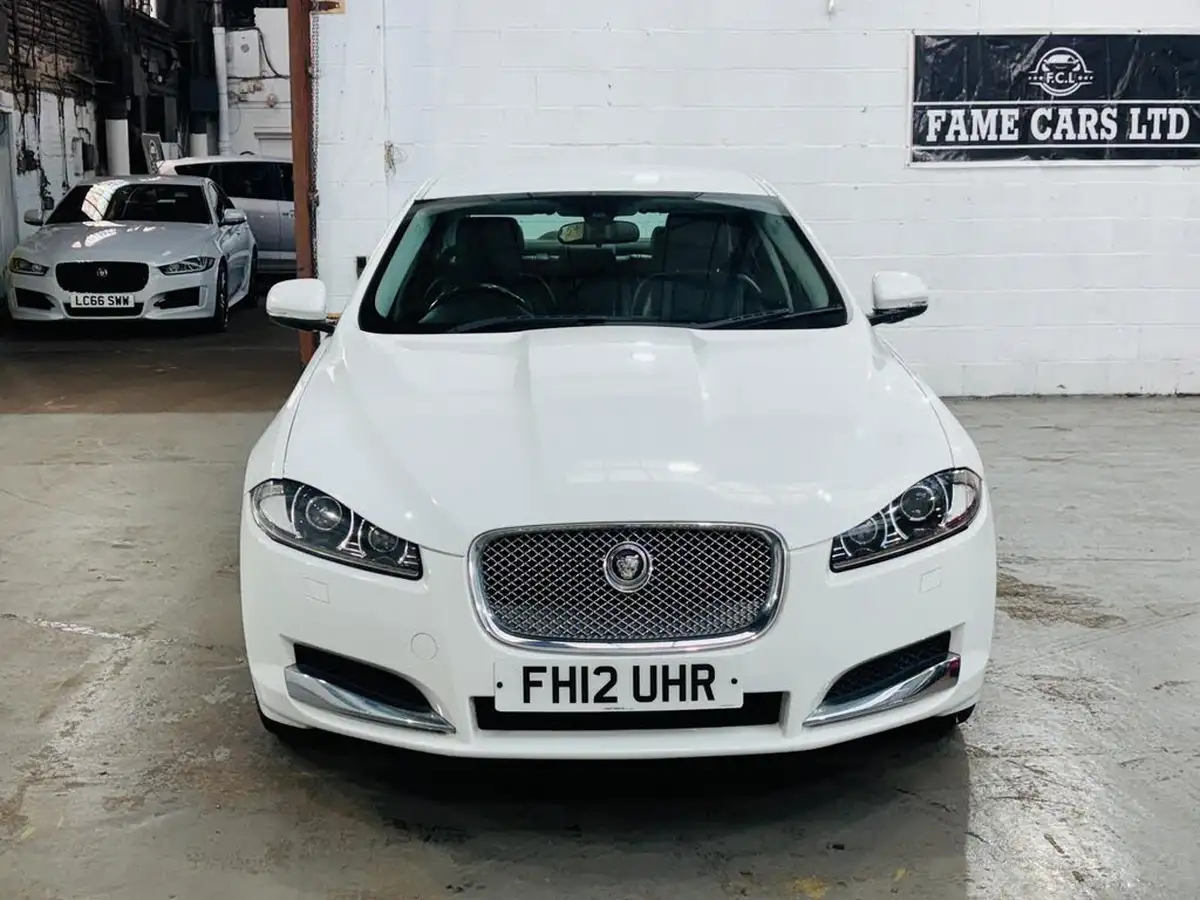 2012-jaguar-xf-22td-luxury-190ps-saloon-4d-auto-big-1