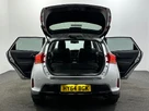 2014-toyota-auris-16-excel-hatchback-small-42