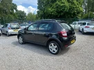 2014-dacia-sandero-stepway-15d-laureate-small-7