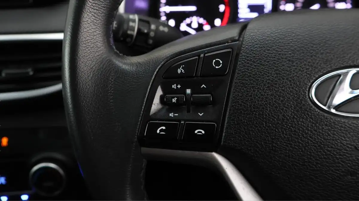 2020-hyundai-tucson-16-gdi-se-nav-big-21