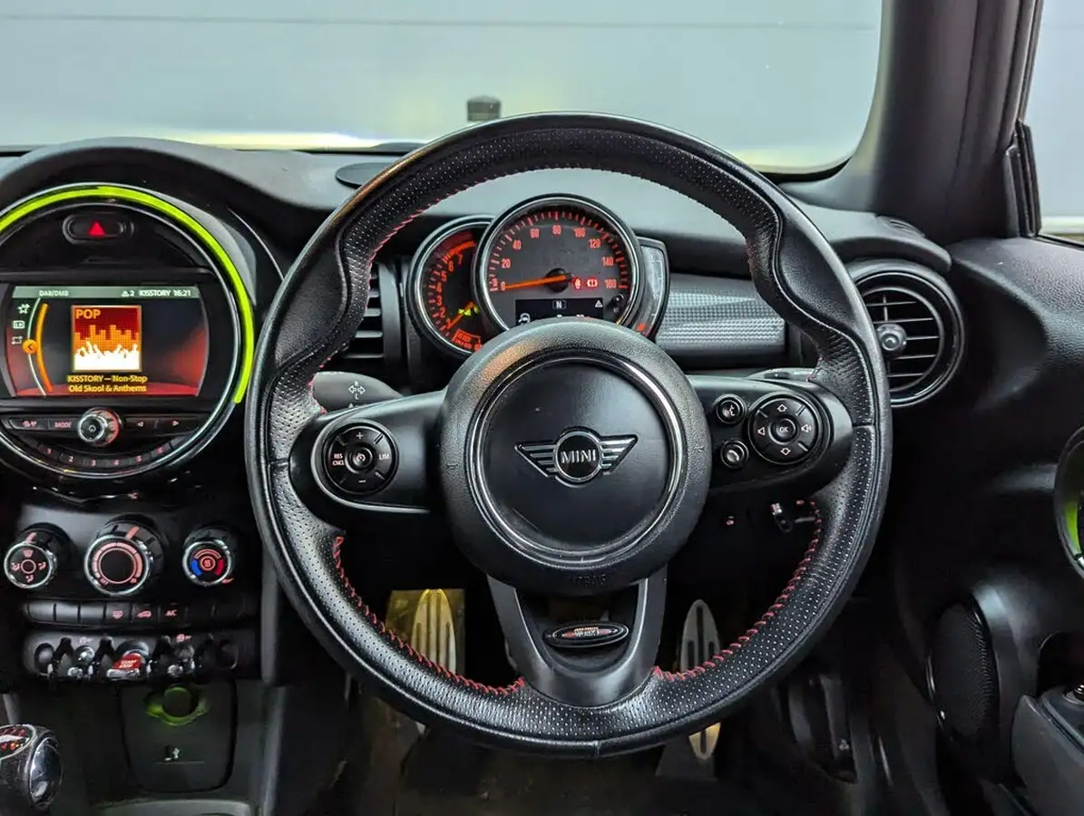 2019-mini-cooper-15-cooper-sport-hatchback-3d-big-13