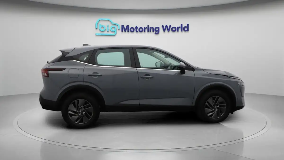 2023-nissan-qashqai-13-dig-t-acenta-premium-140ps-big-8
