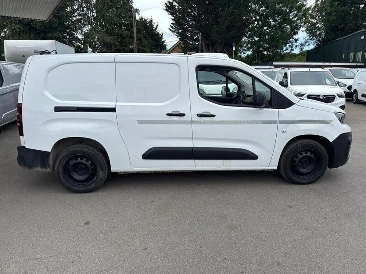 2021-peugeot-partner-15-bluehdi-950-professional-premium-100pseu6d-big-2