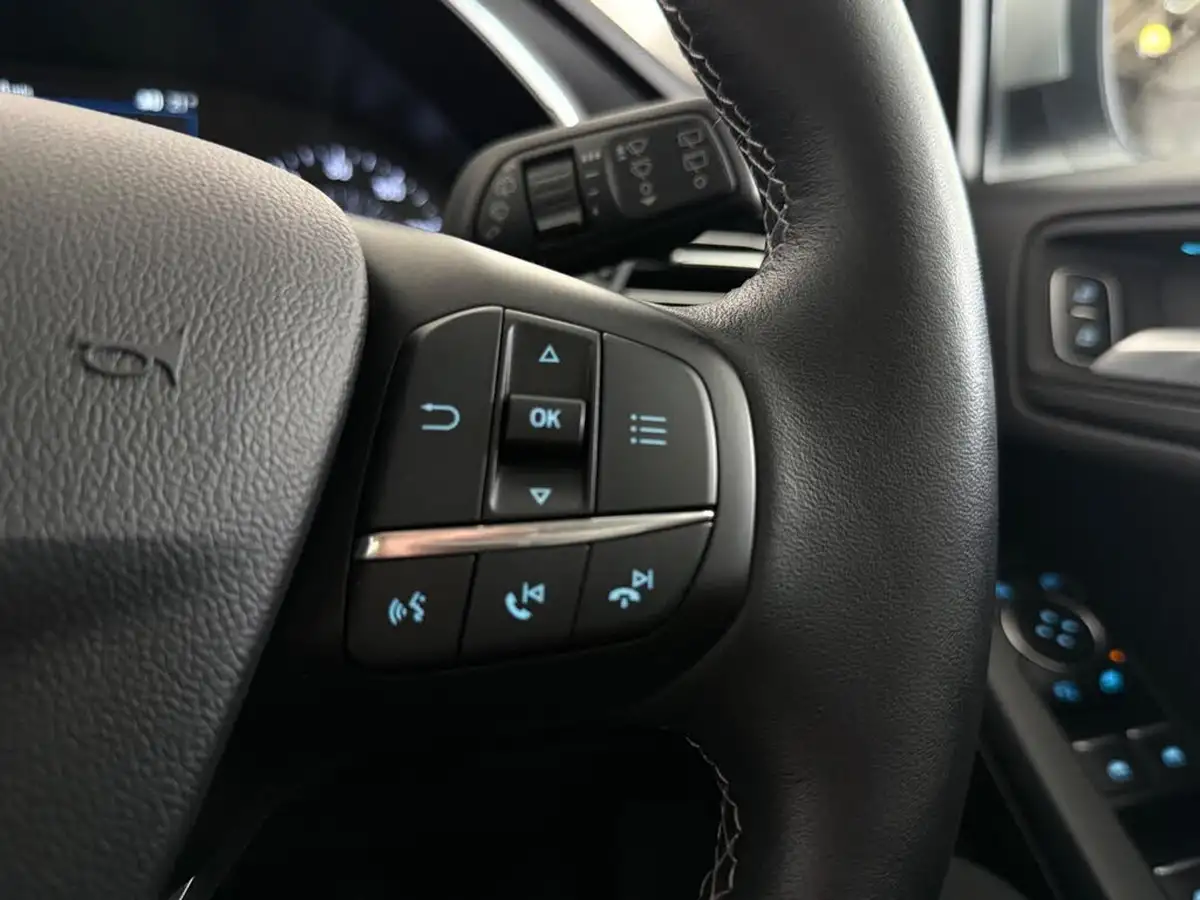 2020-ford-focus-15t-titanium-x-hatchback-big-27