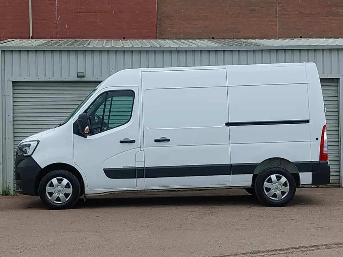 2023-renault-master-23dci-mm35-135-business-big-3