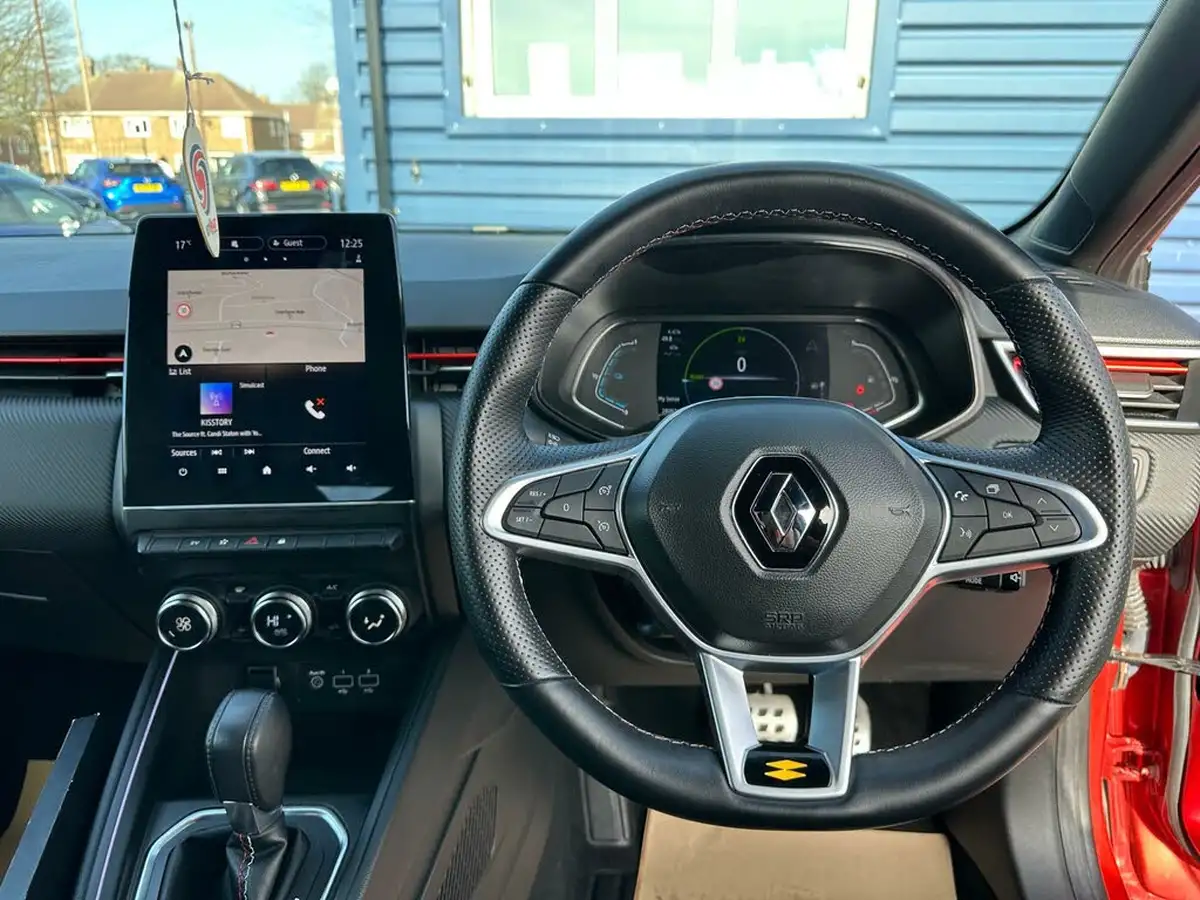2022-renault-clio-16-rs-line-140ps-rs-line-e-tech-hybrid-big-22