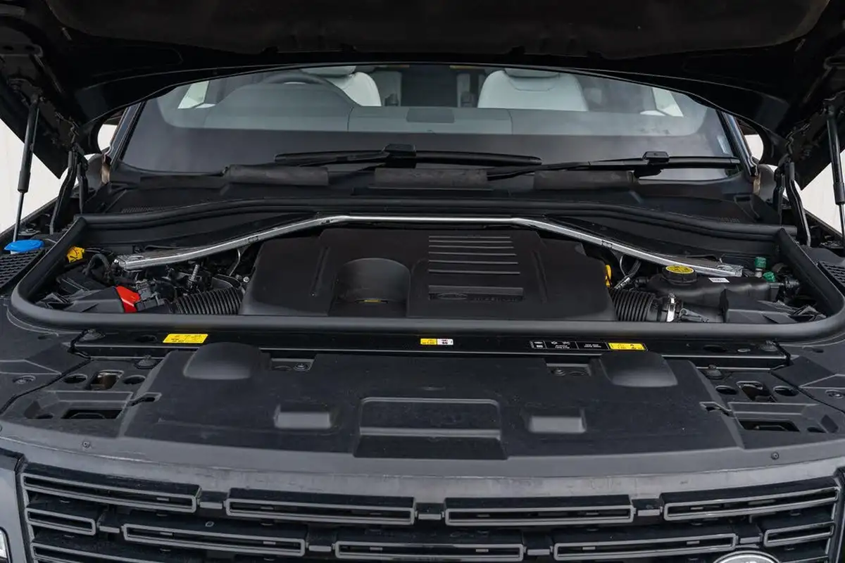 2024-land-rover-range-rover-sport-30-p460e-dynamic-se-big-8