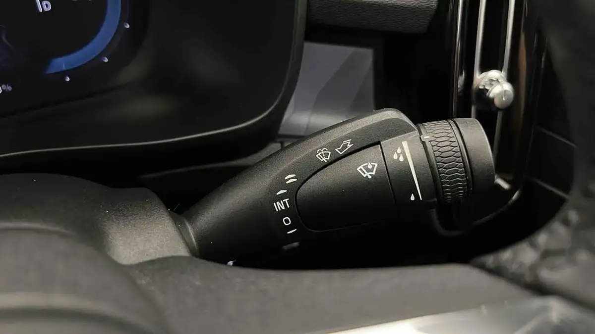 2022-volvo-c40-e-twin-recharge-pro-big-36