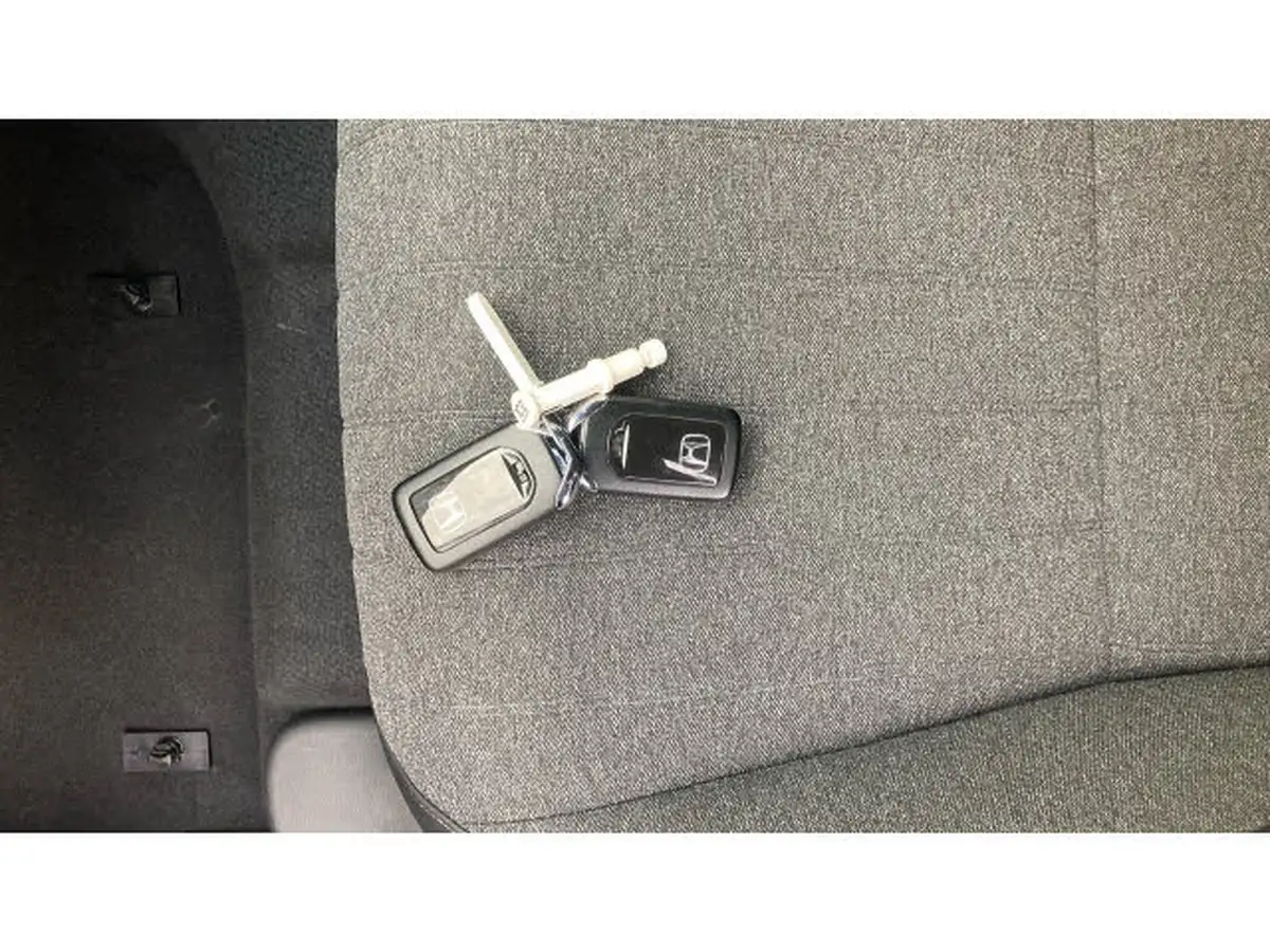 2023-honda-jazz-15-i-mmd-sr-big-33