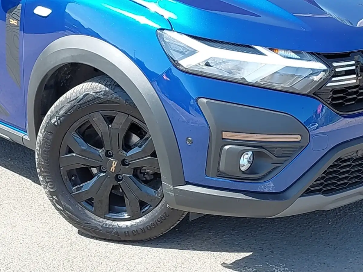 2022-dacia-sandero-10-sce-essential-big-8