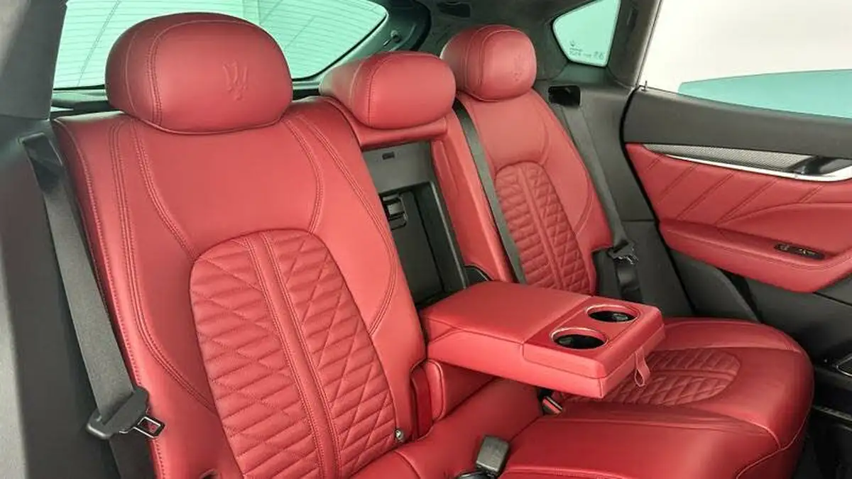 2022-maserati-levante-38-trofeo-big-14