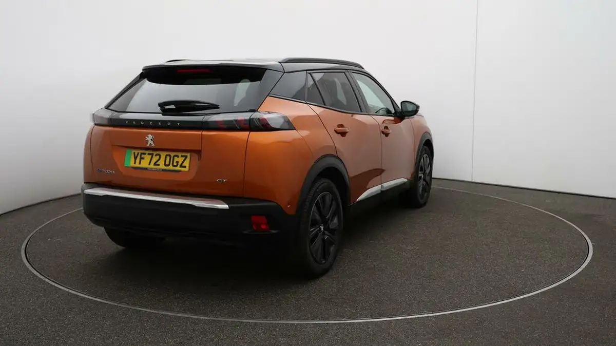 2022-peugeot-2008-suv-e-gt-premium-big-49