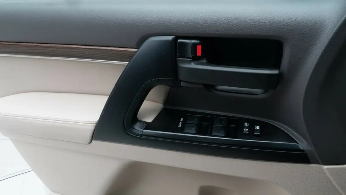 2022-toyota-land-cruiser-big-30