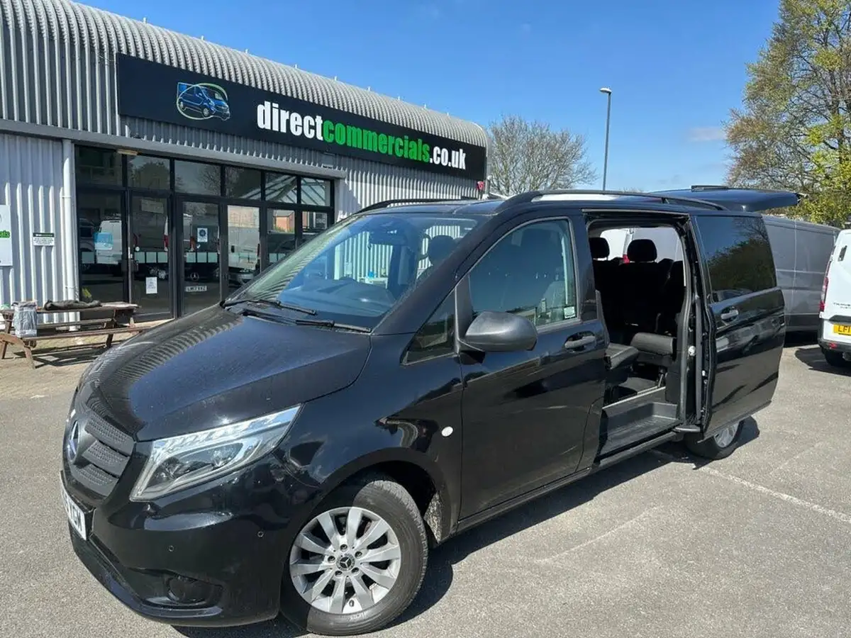 2015-mercedes-benz-vito-21cdi-tourer-select-114-bluetec-compact-big-0