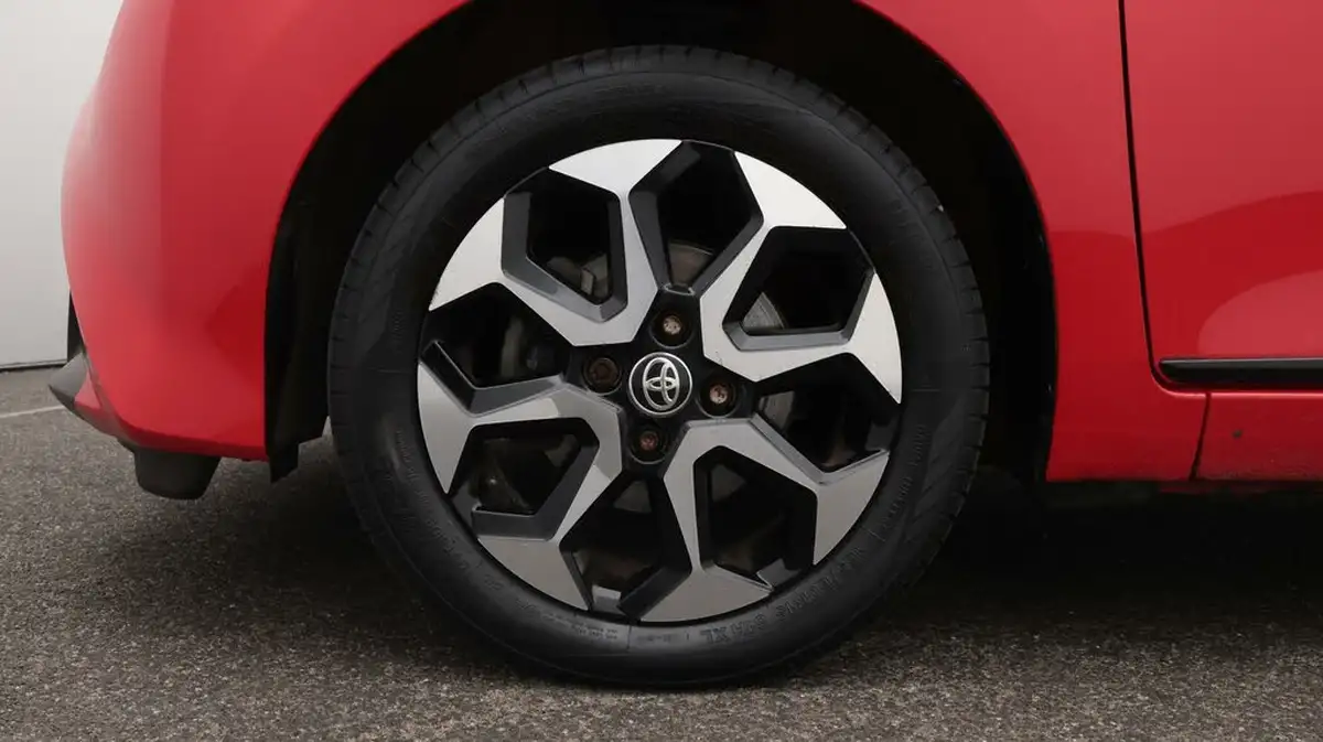 2019-toyota-aygo-10-vvt-i-x-trend-x-shift-big-18