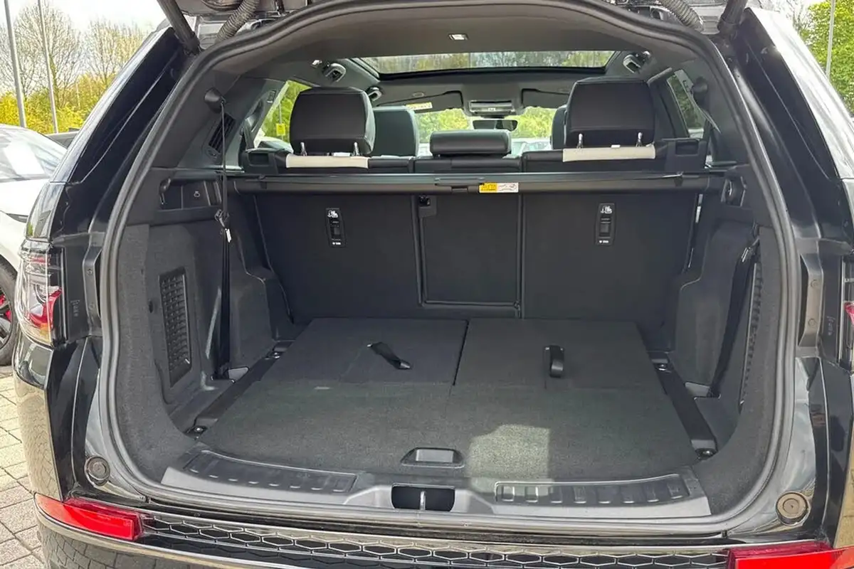2024-land-rover-discovery-sport-20-d200-dynamic-hse-big-10