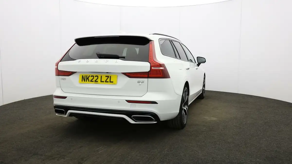 2022-volvo-v60-20-b3-r-design-161bhp-big-55