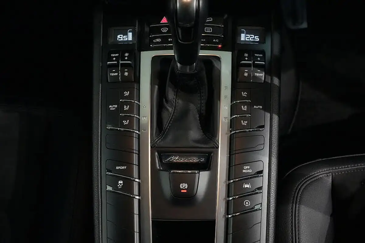 2016-porsche-macan-30td-s-big-13