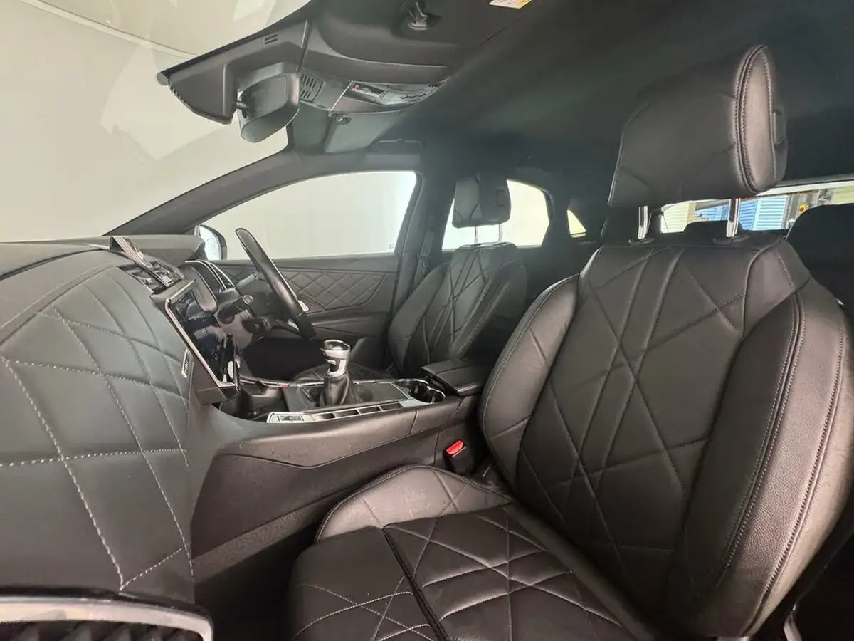 2019-ds-ds-7-crossback-12-puretech-prestige-big-11