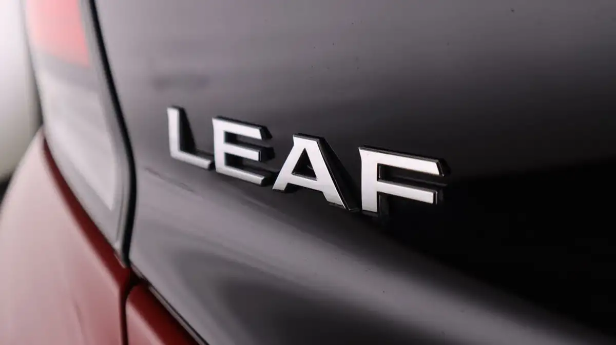 2022-nissan-leaf-e-tekna-big-20