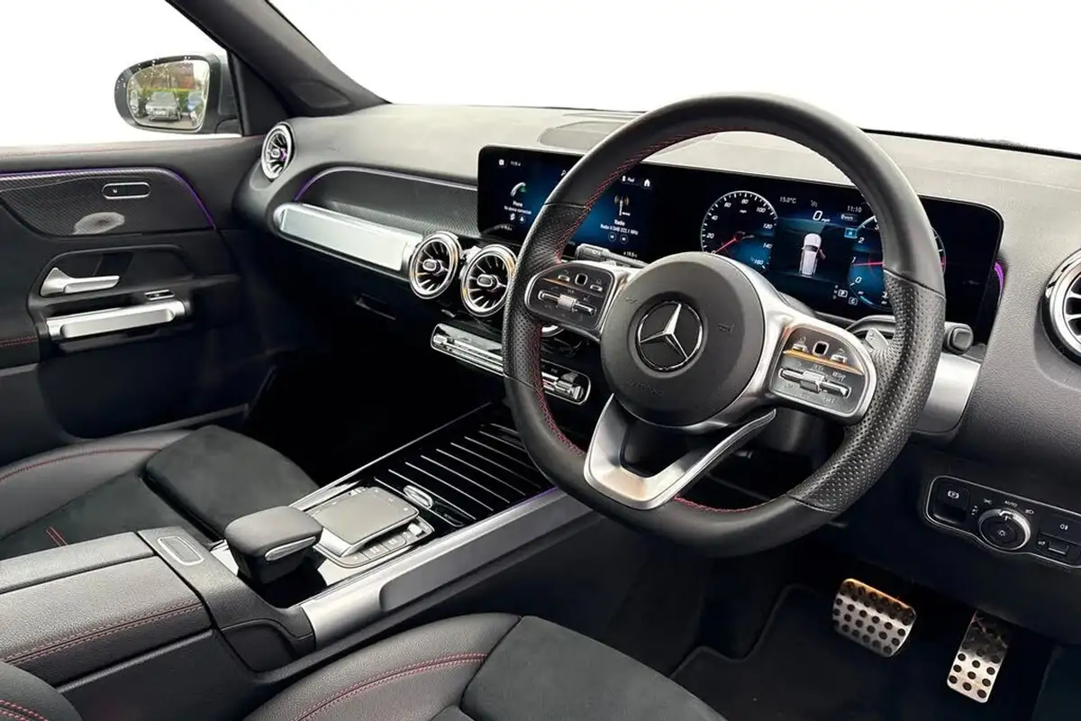 2022-mercedes-benz-glb-class-13-glb200-amg-line-premium-7g-tronic-big-13