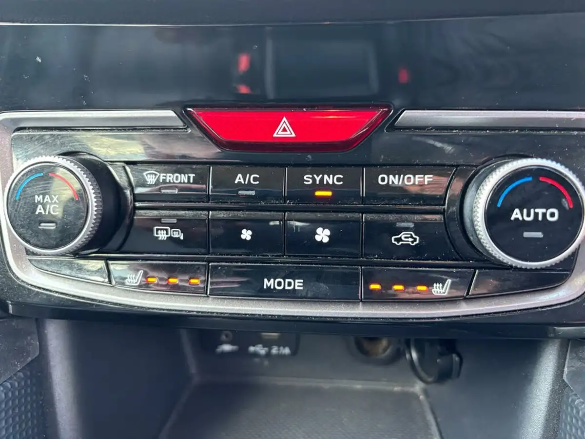 2019-subaru-forester-20-e-boxer-xe-premium-big-19