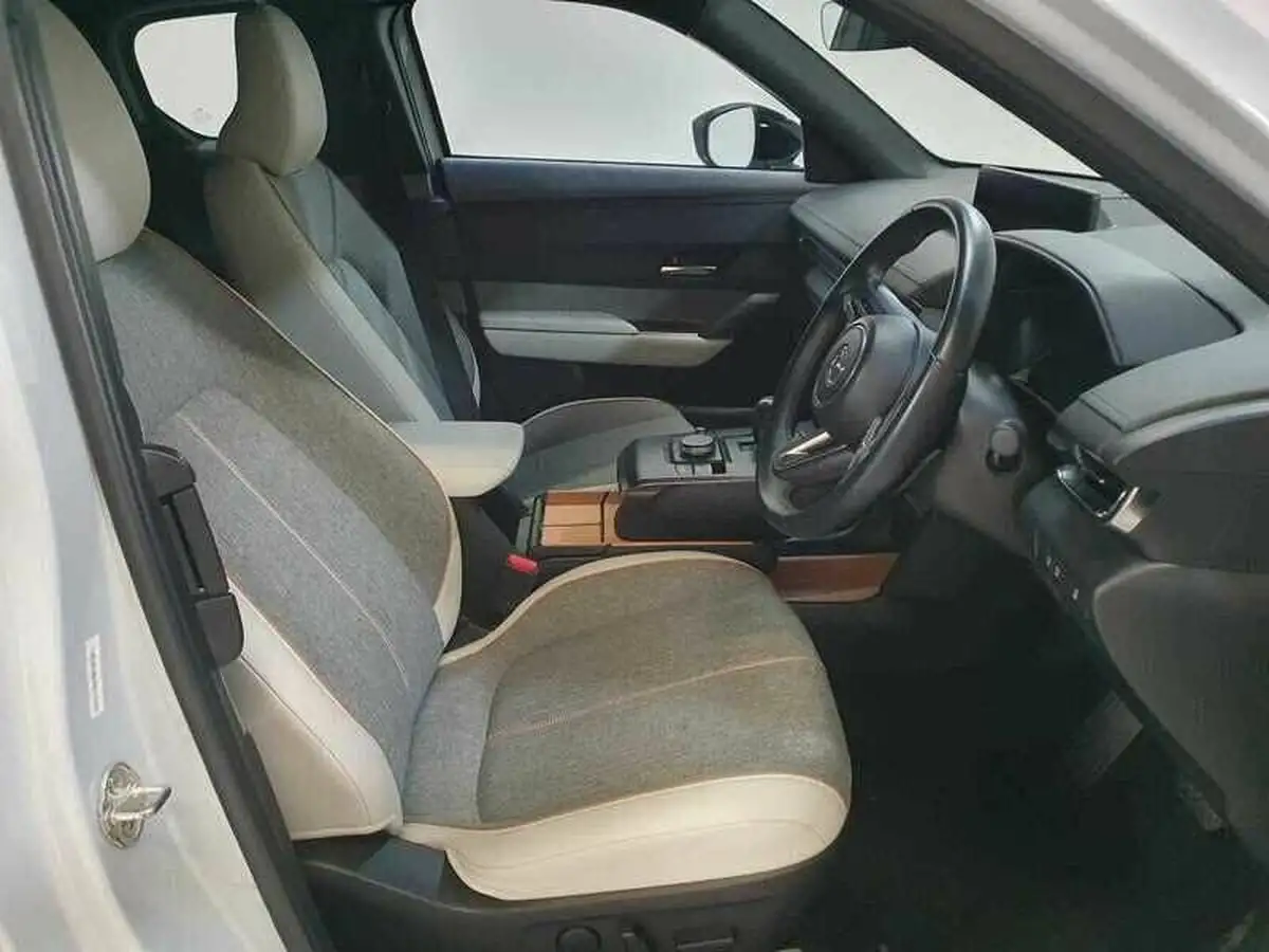 2021-mazda-mx-30-e-sport-lux-big-8