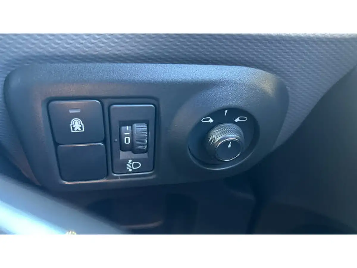 2019-citroen-c4-cactus-12-puretech-flair-110ps-big-27