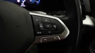 2022-volkswagen-golf-15-tsi-life-150ps-hatchback-small-21