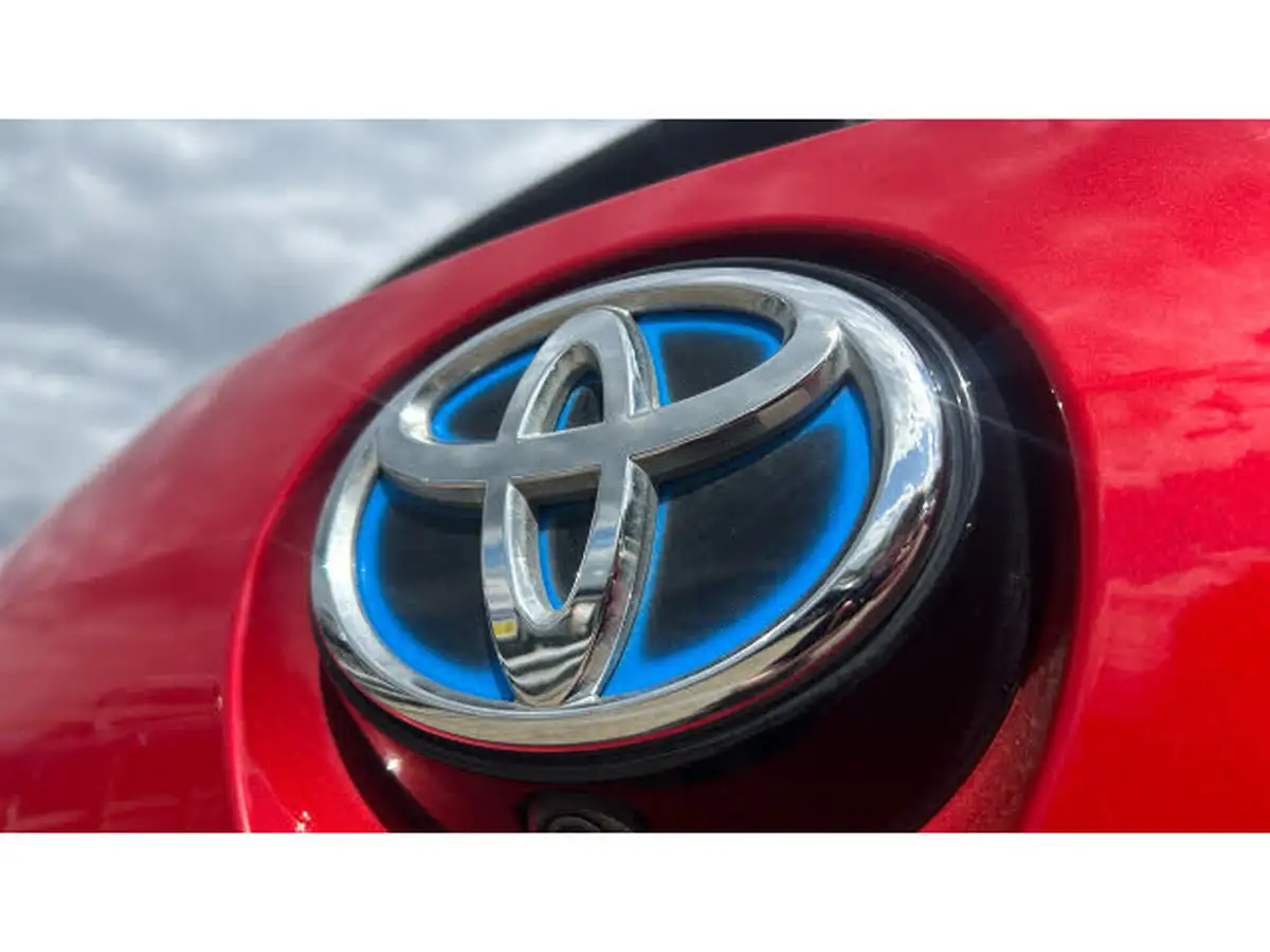 2020-toyota-corolla-18-vvt-i-excel-trk-hatchback-big-40