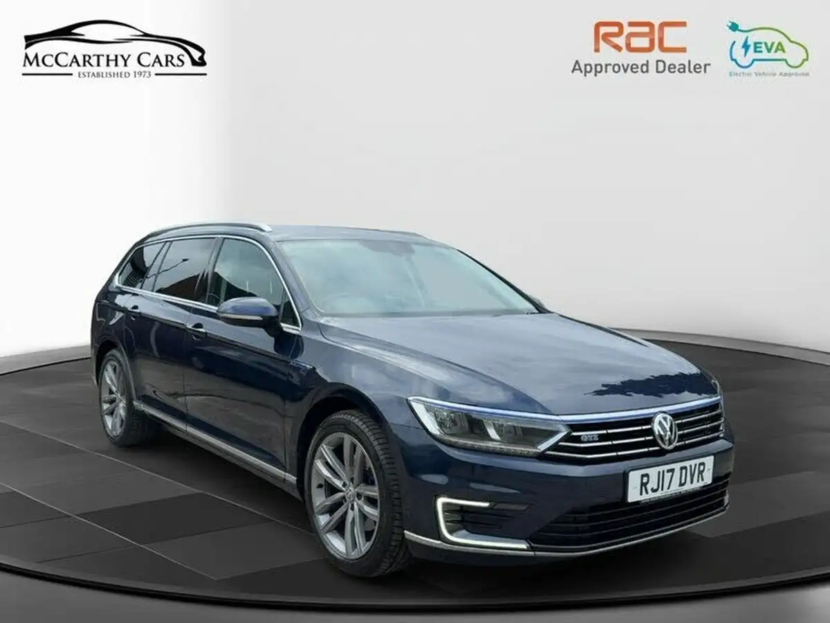 2017-volkswagen-passat-14-tsi-gte-estate-5d-big-13