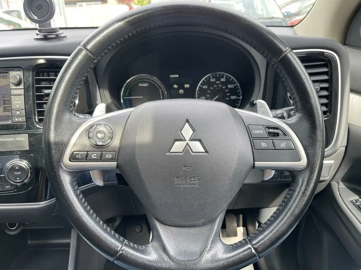 2014-mitsubishi-outlander-20-gx4h-big-24