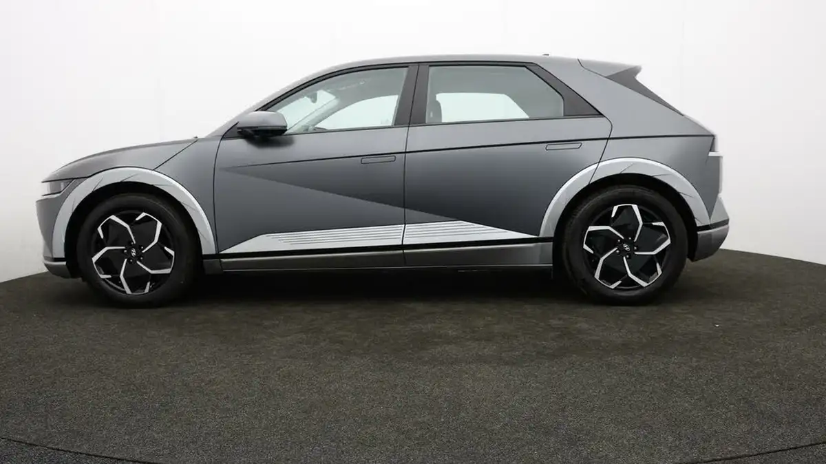 2022-hyundai-ioniq-5-e-premium-217ps-73kwh-rwd-big-3