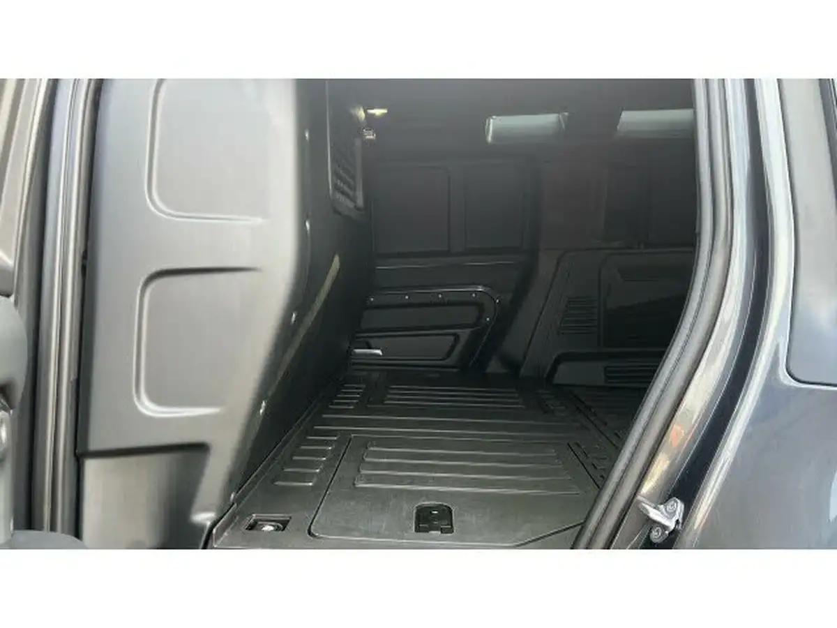 2023-land-rover-110-defender-30-d300-hard-top-x-dynamic-hse-110-big-3