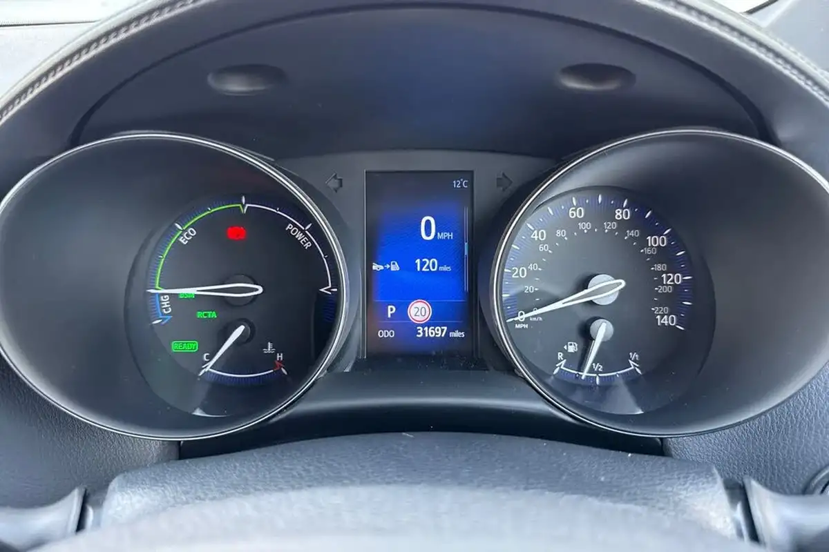 2019-toyota-c-hr-18-vvt-i-dynamic-big-31