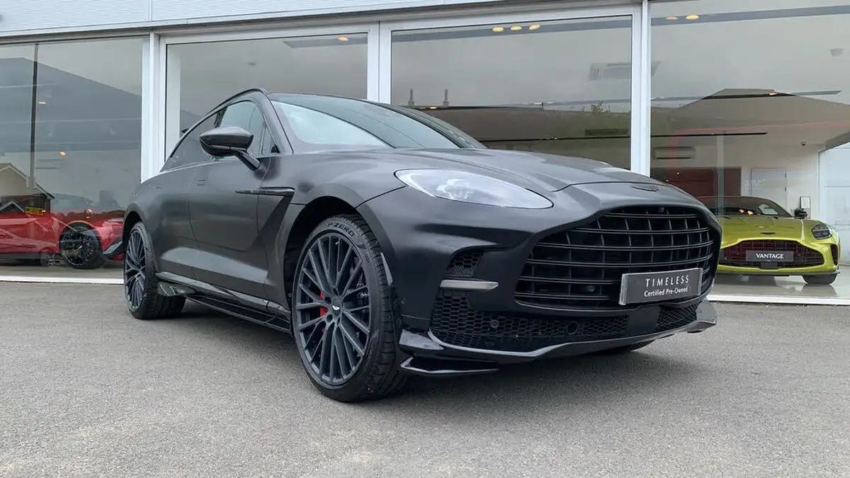 2023-aston-martin-dbx-40-v8-big-15