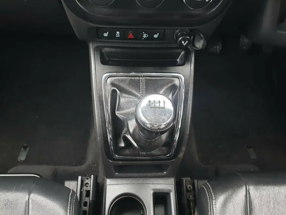 2011-jeep-compass-22crd-limited-161bhp-big-14