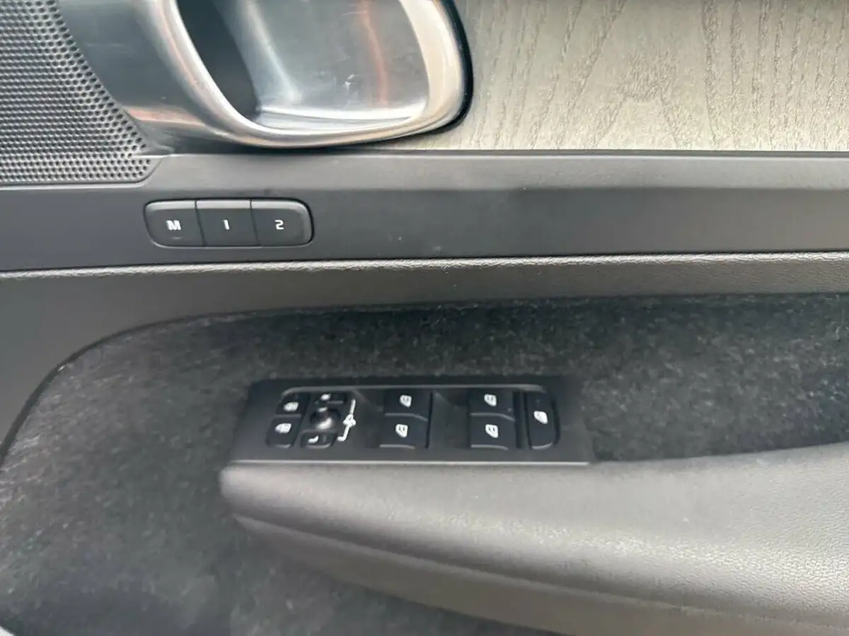 2020-volvo-xc40-15-t5-inscription-plug-in-hybrid-big-31