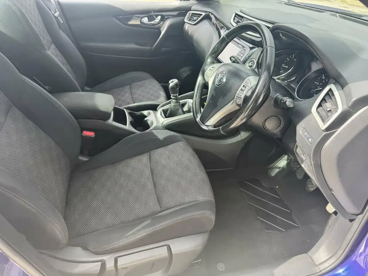 2015-nissan-qashqai-12-n-tec-big-10