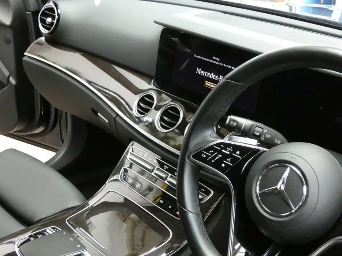 2021-mercedes-benz-e-class-big-54