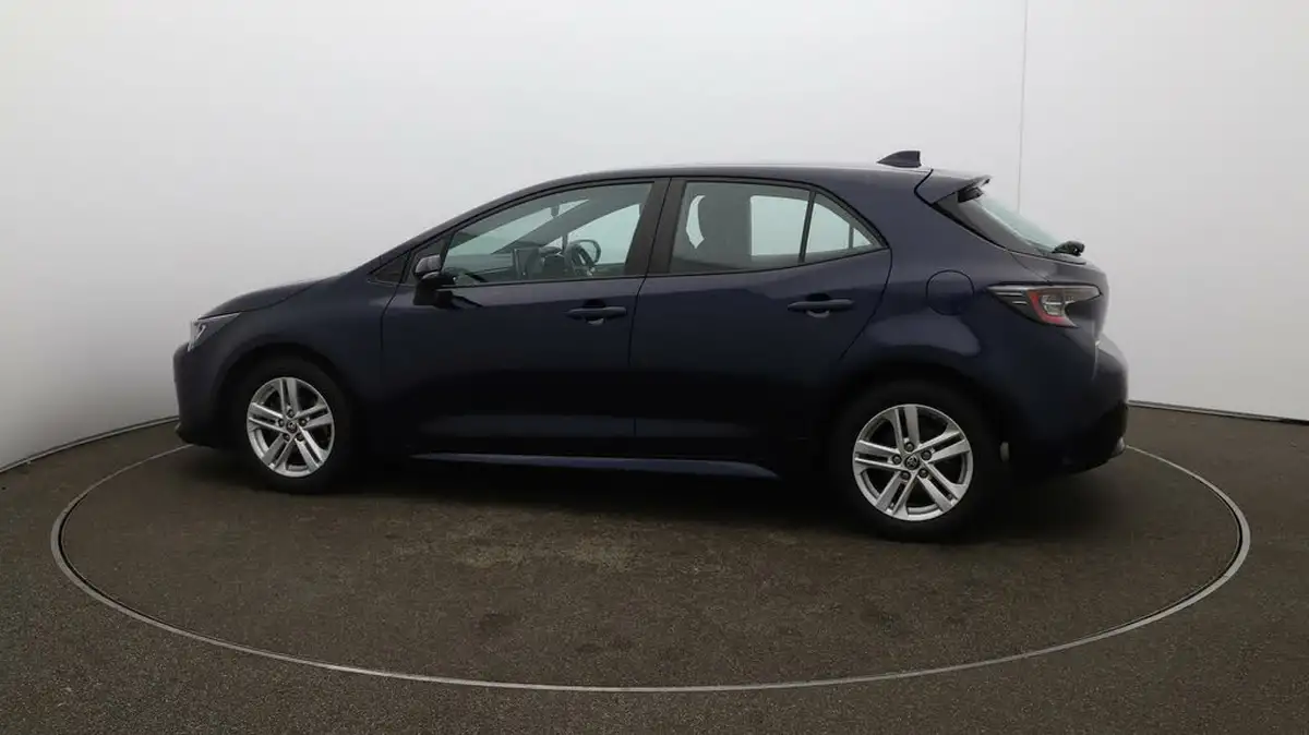 2022-toyota-corolla-18-vvt-i-icon-tech-trk-hatchback-5d-big-49