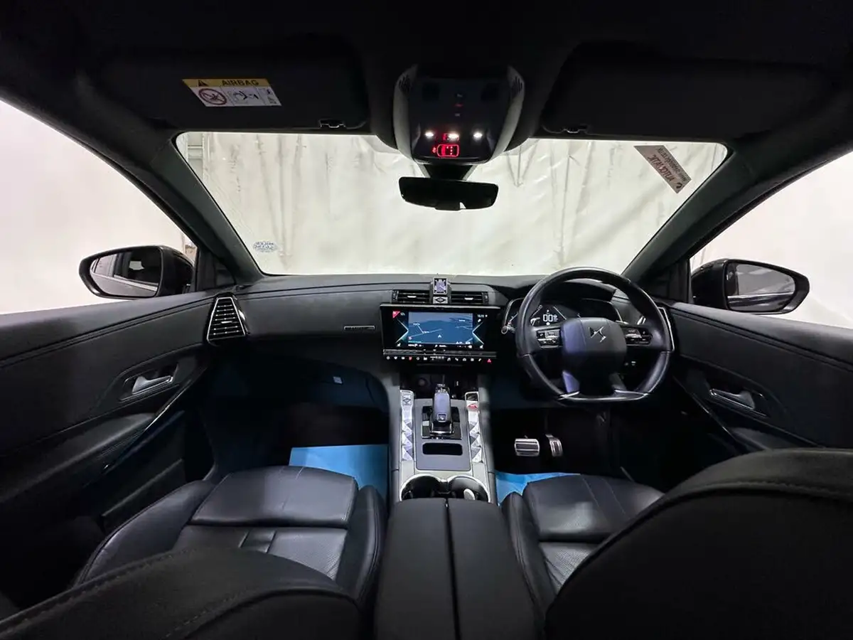 2021-ds-ds-7-crossback-e-tense-opera-300ps-4x4-big-23